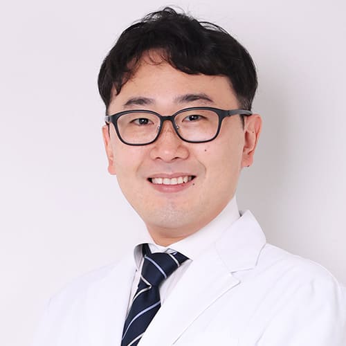 梅田駅前婦人科クリニック院長 吉田 悠晋(よしだ ゆうしん)医師